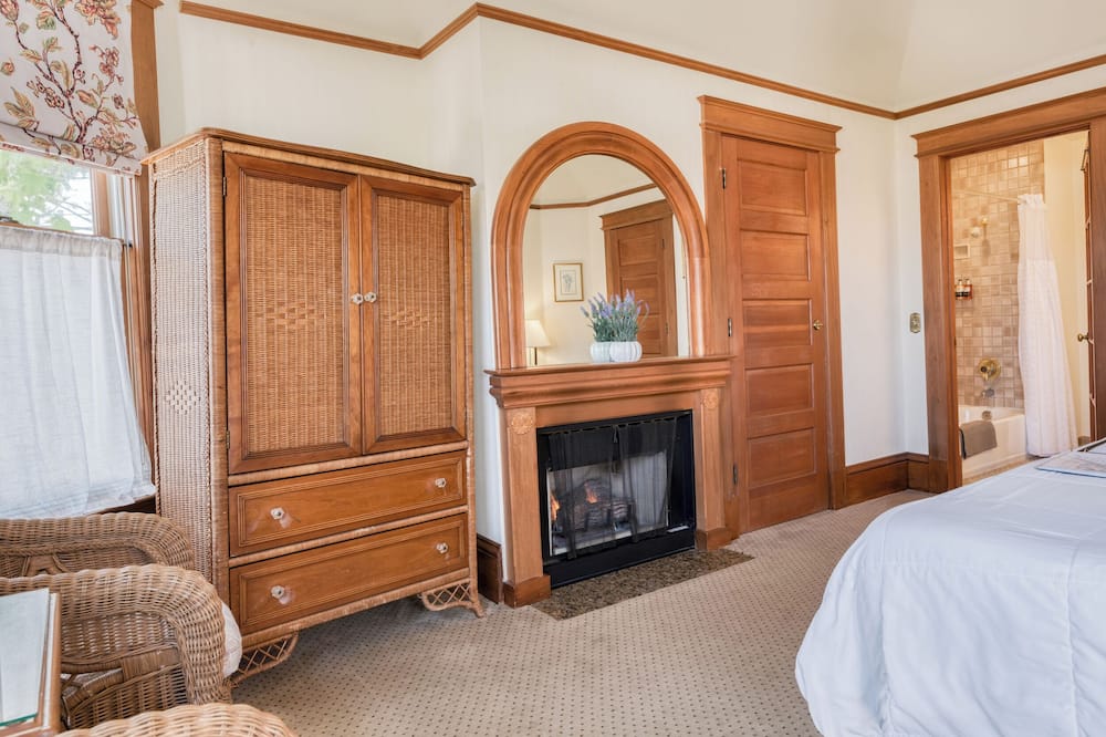 Pacific Grove Inn