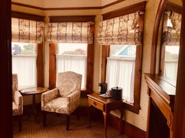 Exclusive Suite, 1 Queen Bed, Partial Ocean View | Premium bedding, iron/ironing board, free WiFi, bed sheets