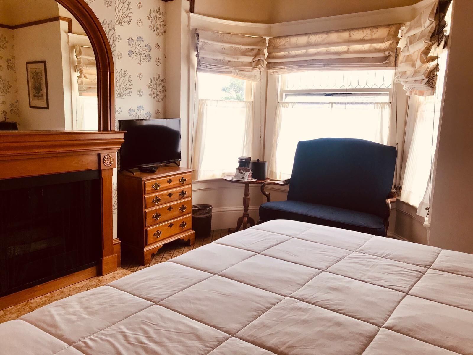 exclusive room, 1 king bed | 1 bedroom, premium bedding, iron/ironing board, free wifi