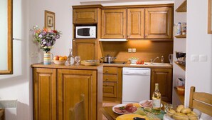 Apart. de 1 dormitorio para 5 | Cocina básica privada