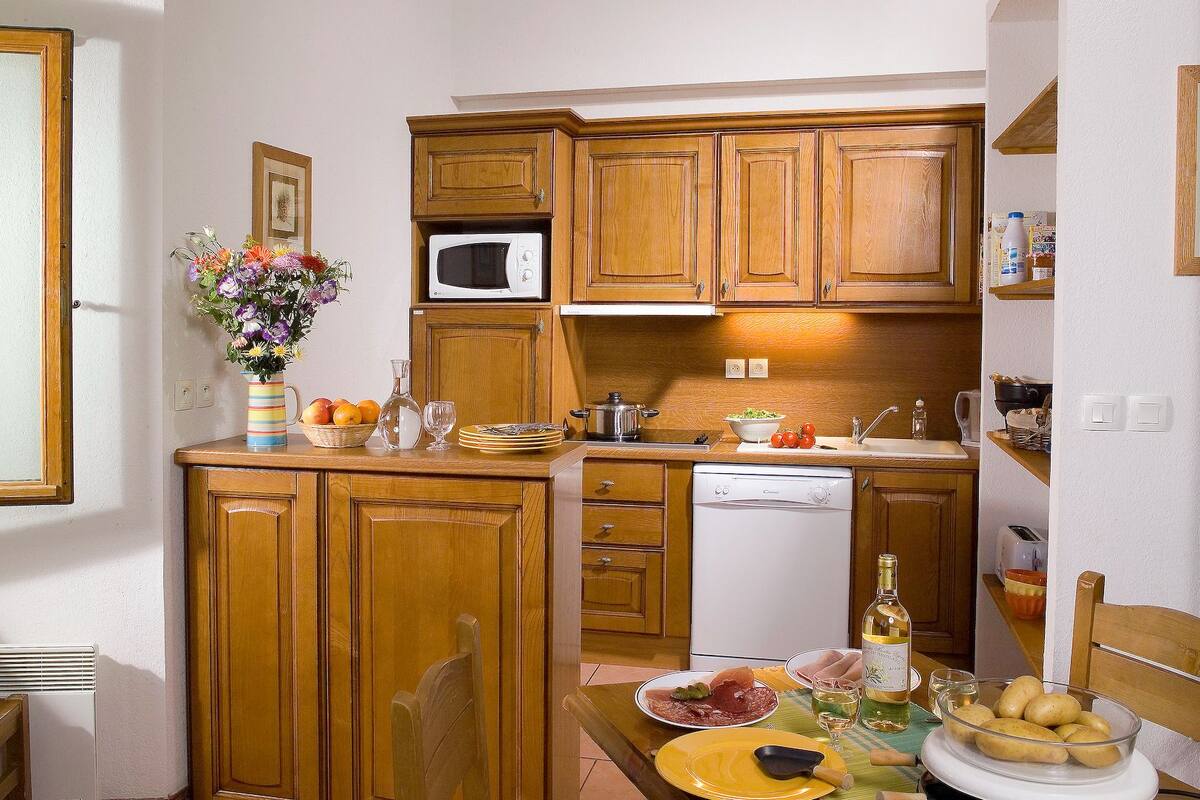 Apart. de 1 dormitorio para 5 | Cocina básica privada | Cafetera o tetera, frigorífico, microondas y utensilios de cocina