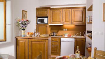Căn hộ | Bếp nhỏ riêng | Tủ lạnh, lò vi sóng, dụng cụ pha cà phê/trà