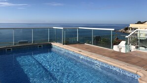 Rooftop pool