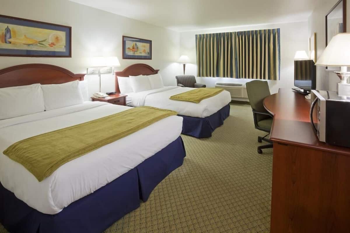 Standard Room, 2 Queen Beds, Non Smoking | Premium bedding, in-room safe, desk, laptop workspace