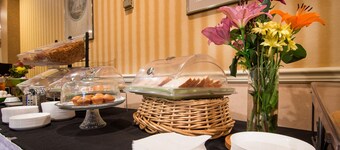 Adria Hotel And Conference Center