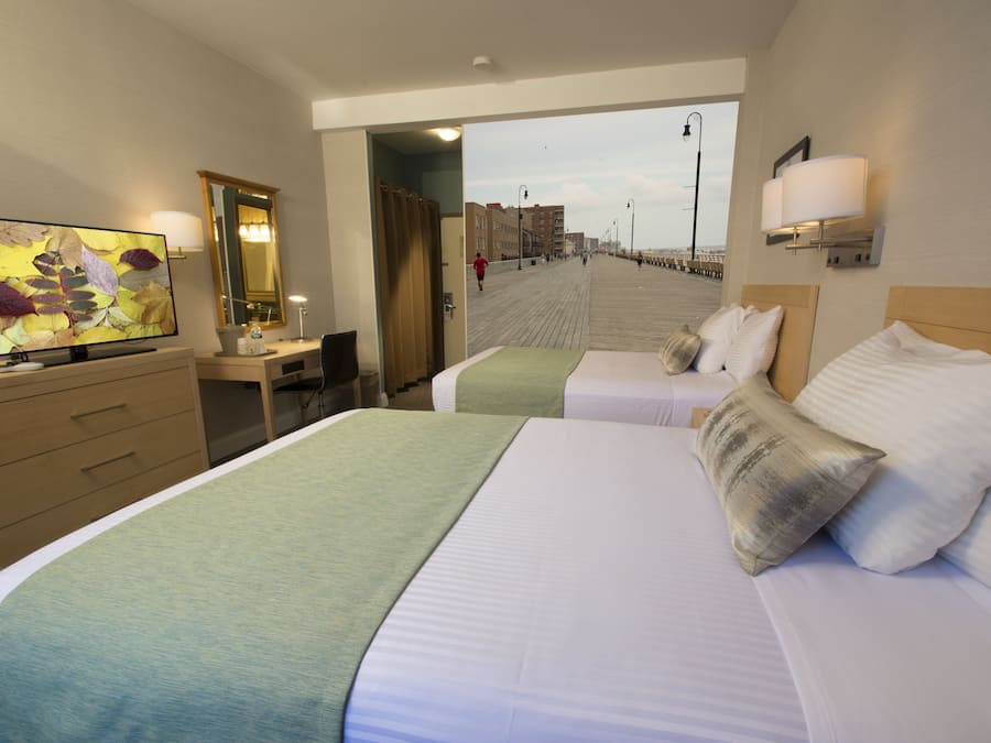 Quarto casal luxo, 2 camas de casal, para não fumantes | Cofres nos quartos, escrivaninha, espaço de trabalho para notebook