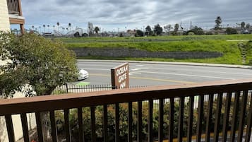 Standard Room, 1 King Bed | Balcony view
