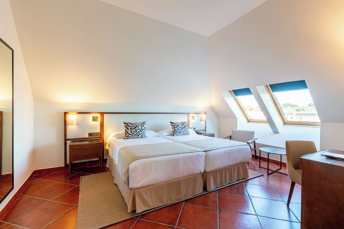 1 habitación, minibar, caja de seguridad en la habitación y escritorio
