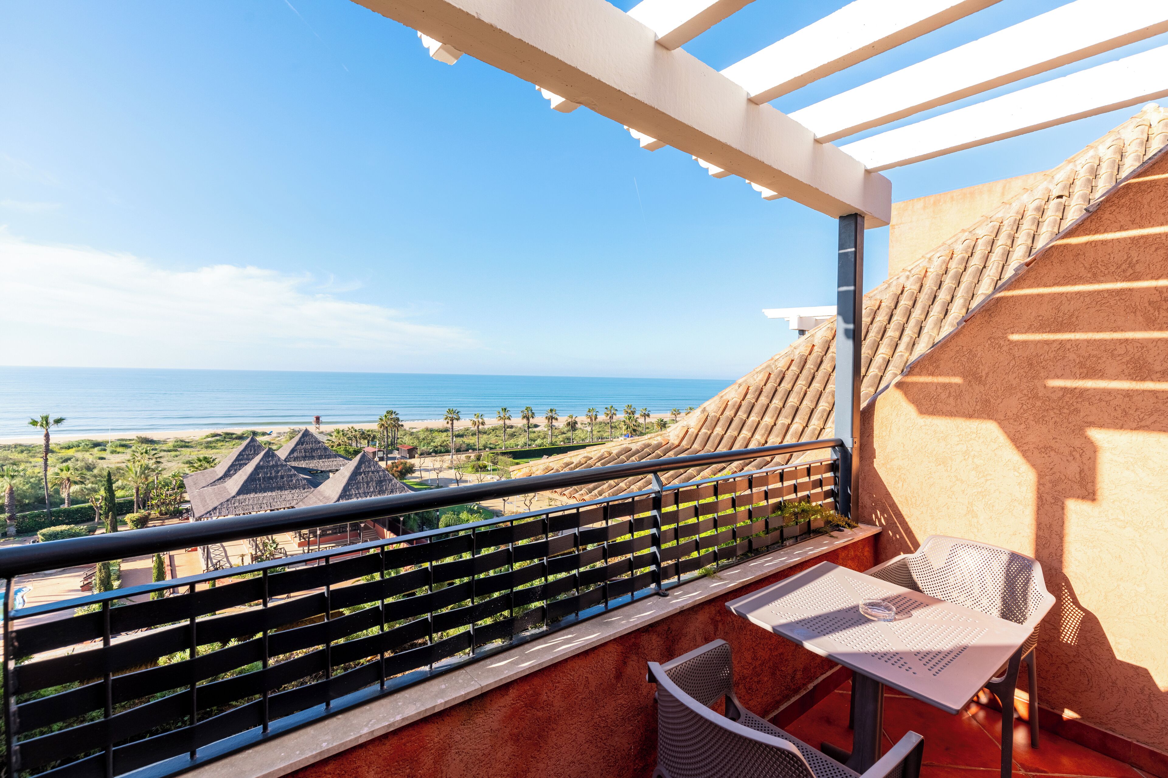 Minibar, in-room safe, desk, free WiFi