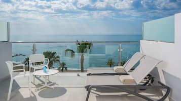 Premium Room with Solarium Sea View | Wifi y ropa de cama