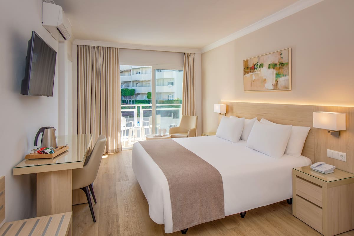 1 bedroom, minibar, in-room safe, free cribs/infant beds