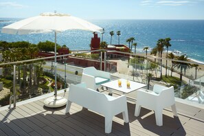 3 bares, bar en la azotea