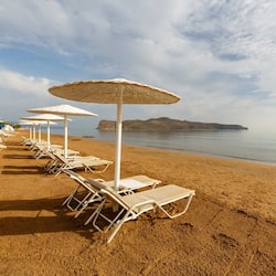 Private beach, sun-loungers, beach umbrellas, beach towels
