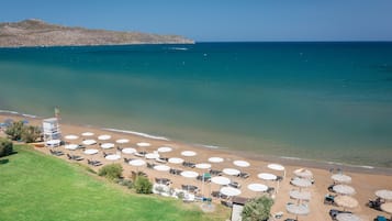 Spiaggia privata, lettini da mare, ombrelloni, teli da spiaggia