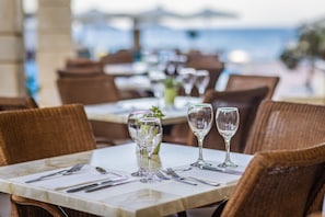 3 restaurants; breakfast, lunch and dinner served  - Giannoulis Santa Marina Plaza - Adults Only (Chania)