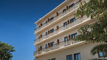 Façana frontal de l'allotjament