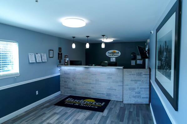 Lobby - Budgetel Inn & Suites (Atlanta)