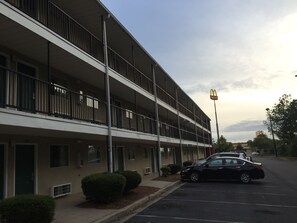 Property grounds - Studio 6 Augusta, GA - Fort Gordon (Augusta)