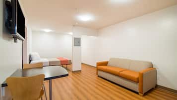 Minibar, blackout drapes, free WiFi, bed sheets