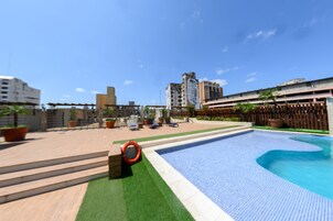 Outdoor pool, sun loungers