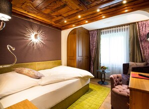 Enkeltrom – classic | 1 soverom, sengetøy av topp kvalitet, safe på rommet og skrivebord