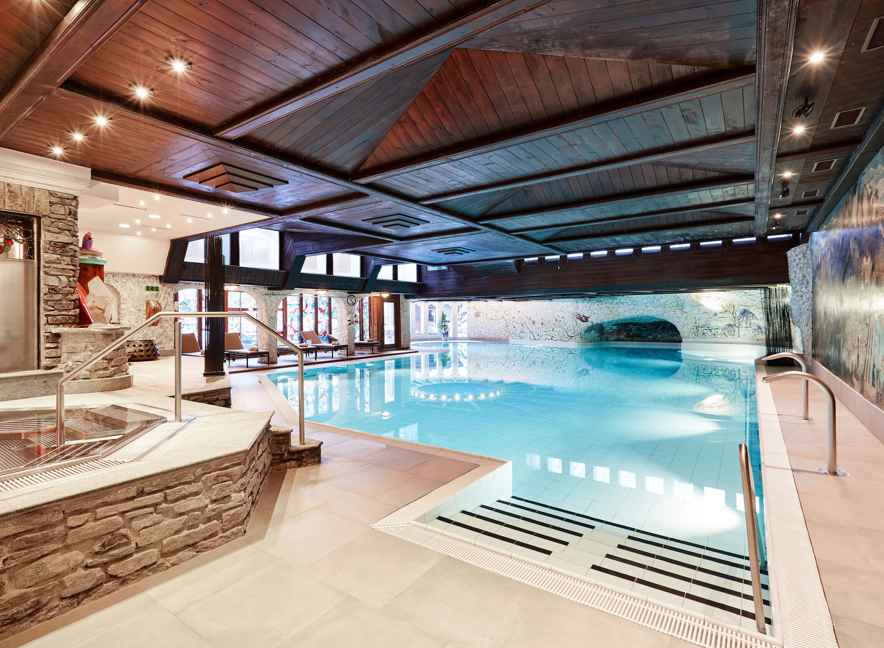 مغطس سبا داخلي