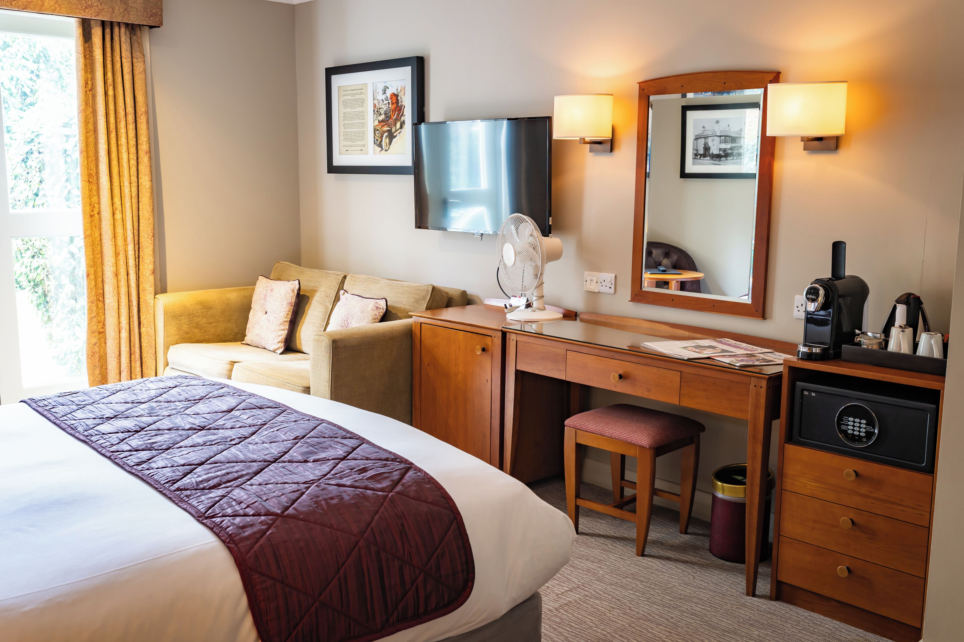 executive double room | premium bedding, in-room safe, desk, iron/ironing board