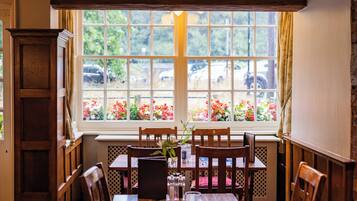 Bar (in der Unterkunft)