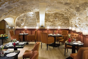 Food court - Les Tournelles (Paris)