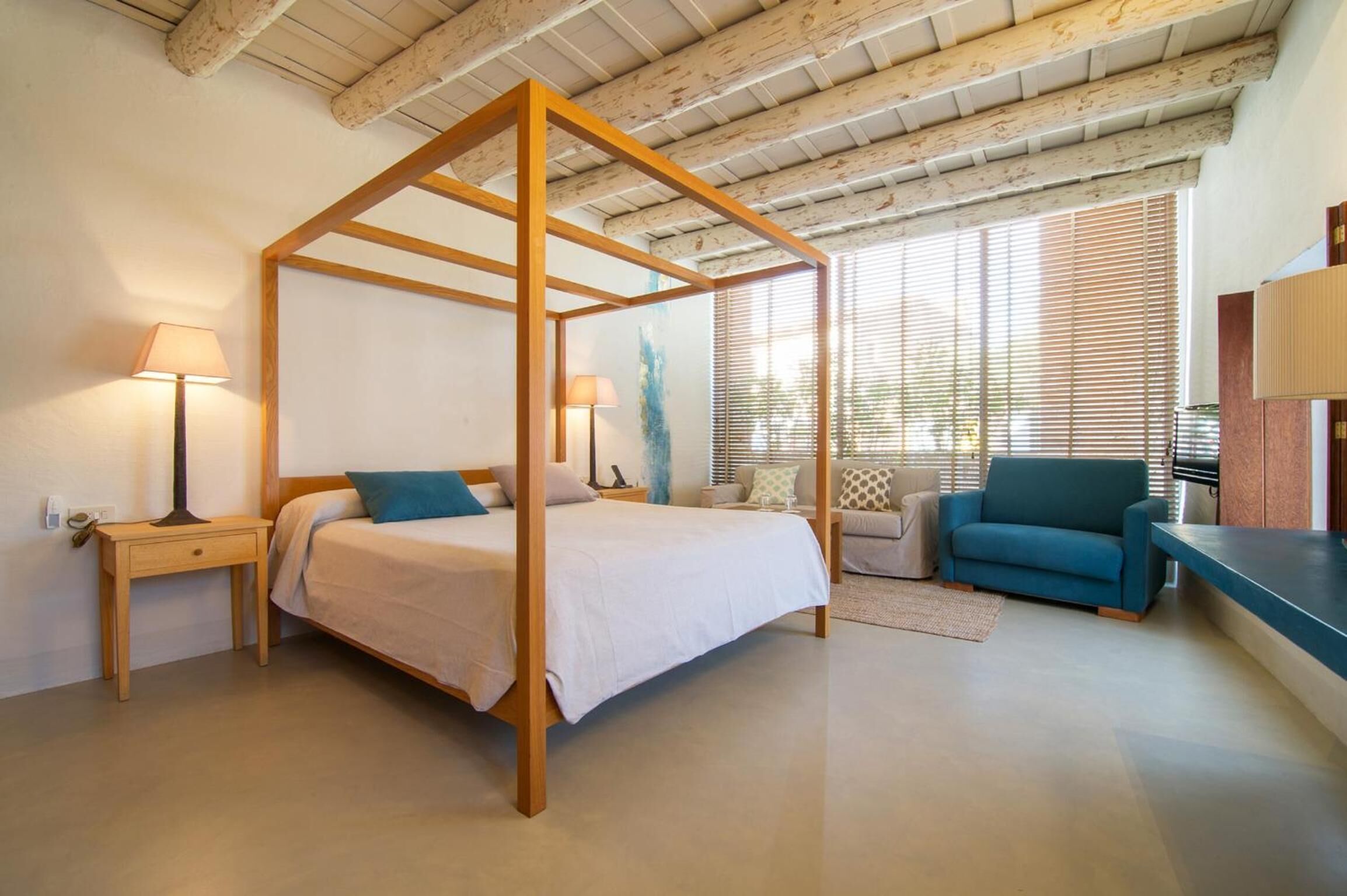 Couette en duvet d'oie, minibar, coffres-forts dans les chambres, bureau