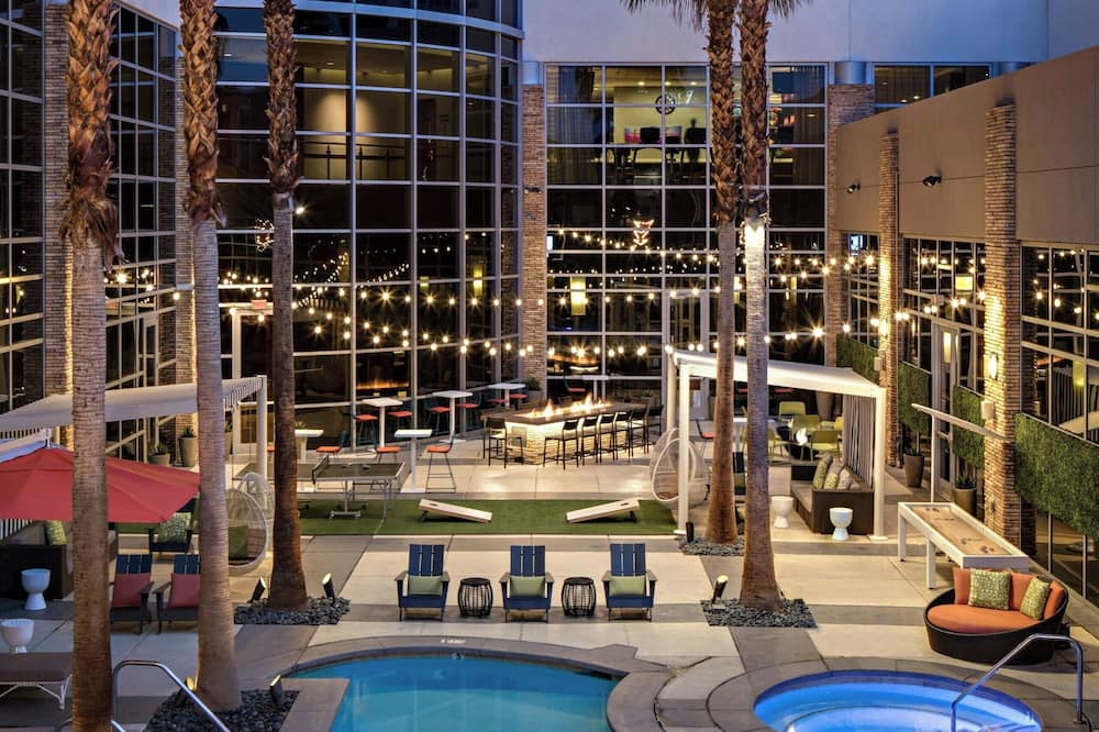 Renaissance Las Vegas Hotel