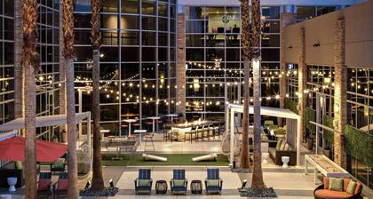 Renaissance Las Vegas Hotel