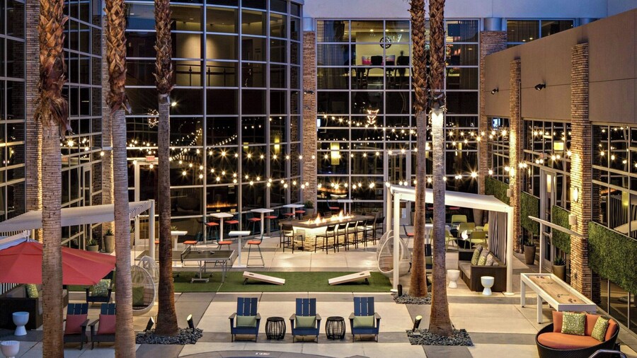 Renaissance Las Vegas Hotel