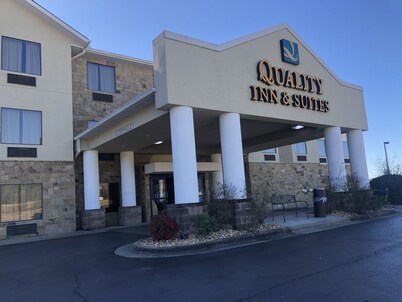 馬爾文凱藝套房飯店