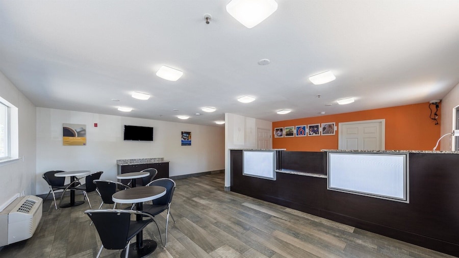 Motel 6 Greenville, SC