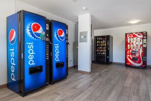 Vending machine - Motel 6 Greenville, SC (Greenville)