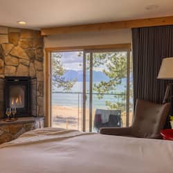 Lakeview King | Hypo-allergenic bedding, down duvets, pillow-top beds, in-room safe