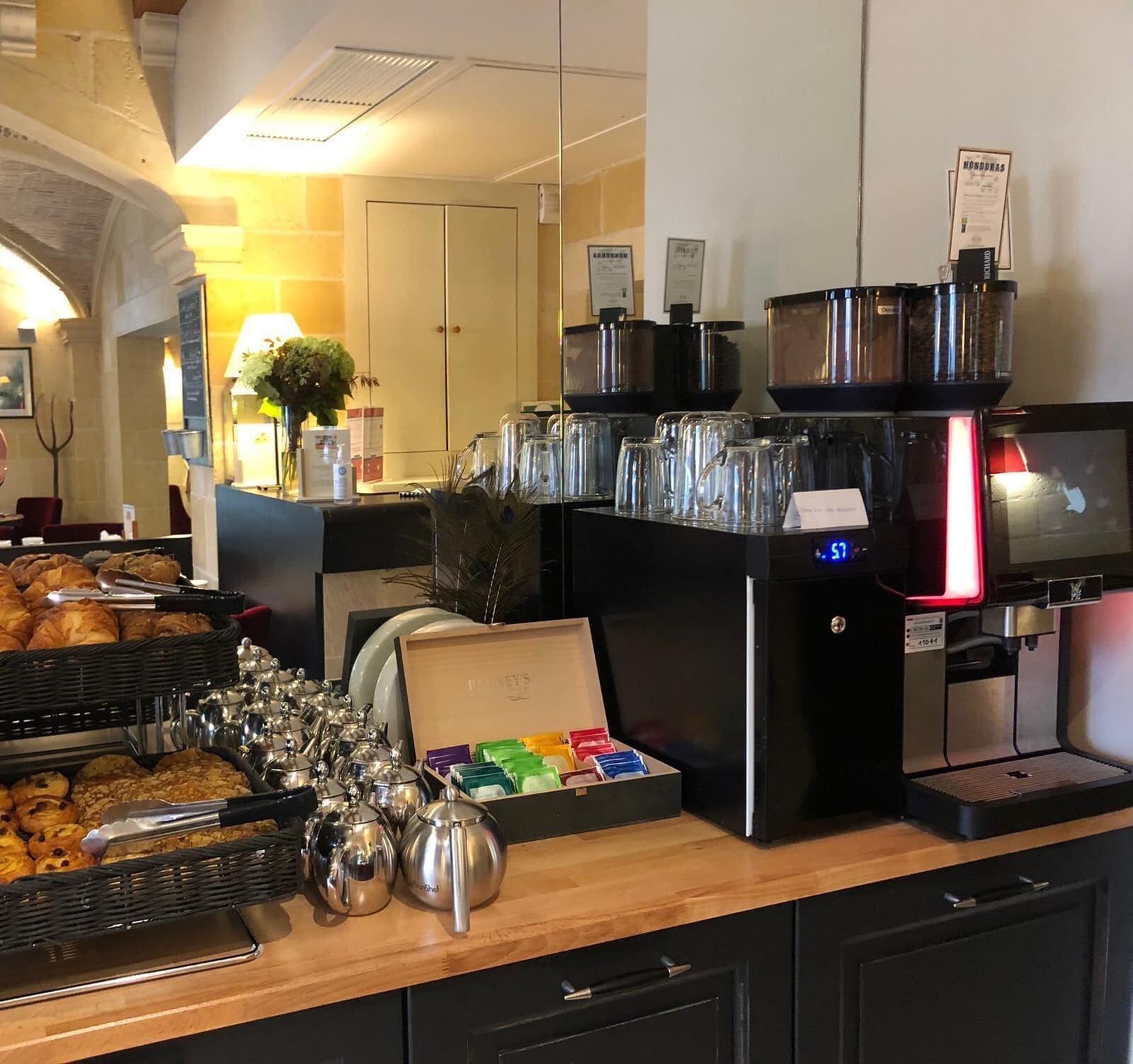 daily buffet breakfast (eur 22 per person)