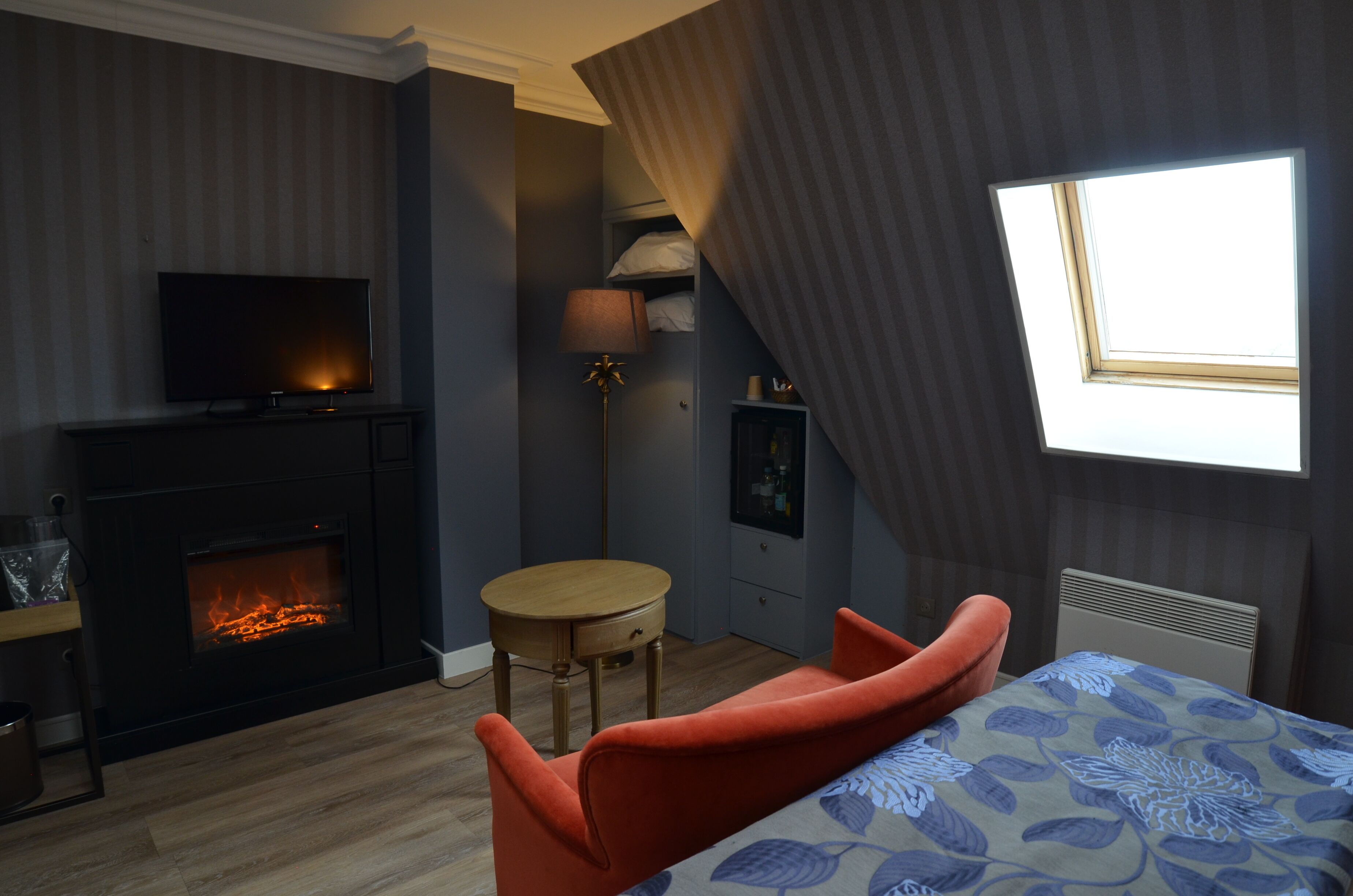 superior room (bathtub, shower or balneo) | 1 bedroom, minibar, in-room safe, individually decorated