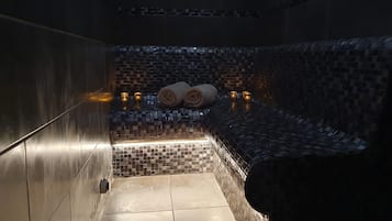 Salas de tratamiento para parejas, sauna y baño de vapor