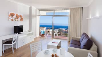 1 dormitori, escriptori, planxa i posts de planxar i wifi gratuïta