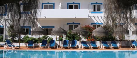 2 outdoor pools, pool umbrellas, sun loungers
