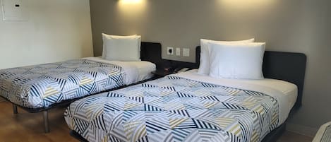 Desk, laptop workspace, iron/ironing board, free WiFi