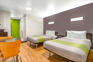 Desk, laptop workspace, iron/ironing board, free WiFi - Studio 6 Extended Stay - Atlanta, GA - Chamblee (Chamblee)