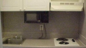 Private kitchen - Home 1 Extended Stay (Jonesboro)