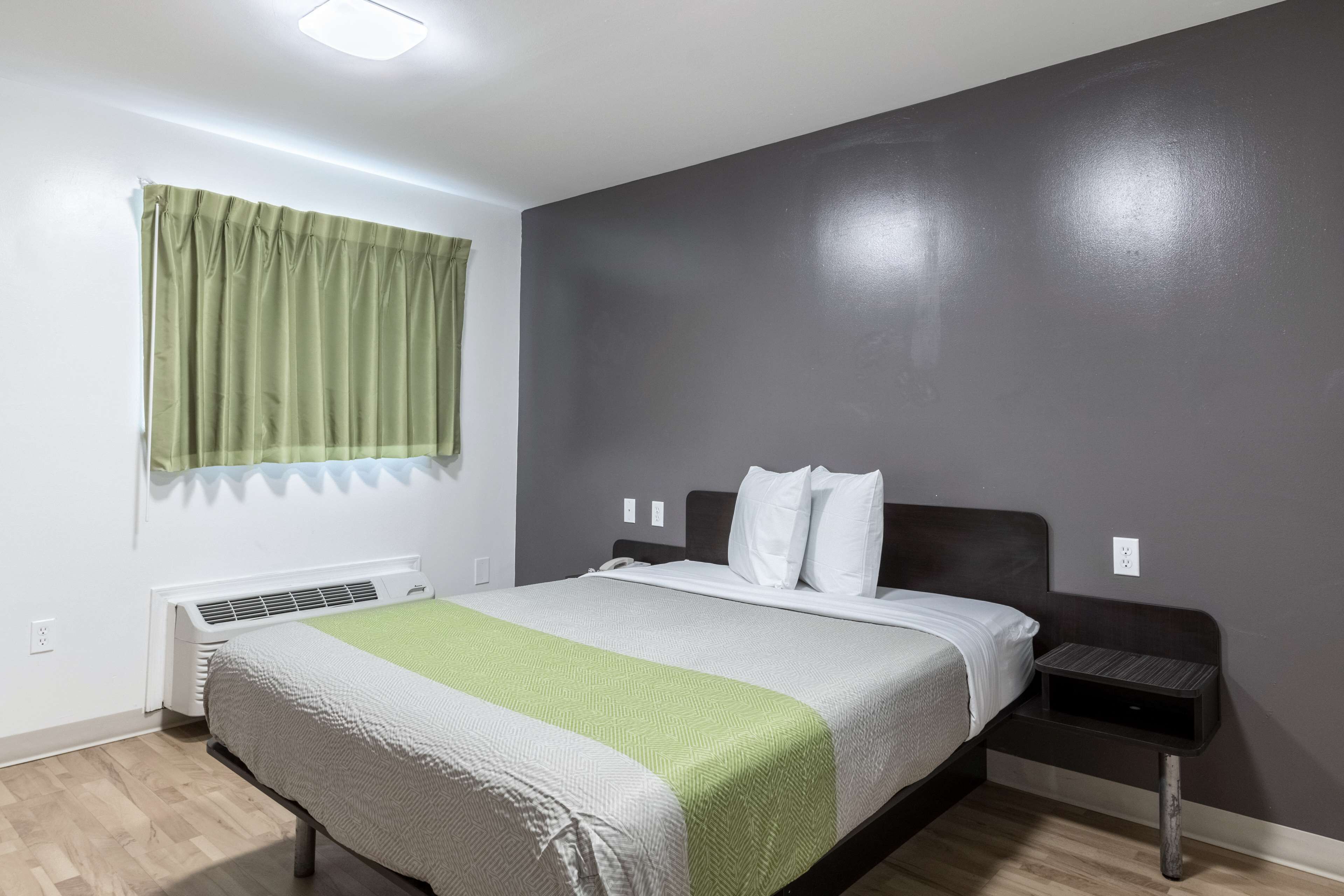 Photo - Studio 6-Savannah, GA