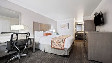 办公桌、笔记本电脑工作区、熨斗/熨衣板、免费 WiFi