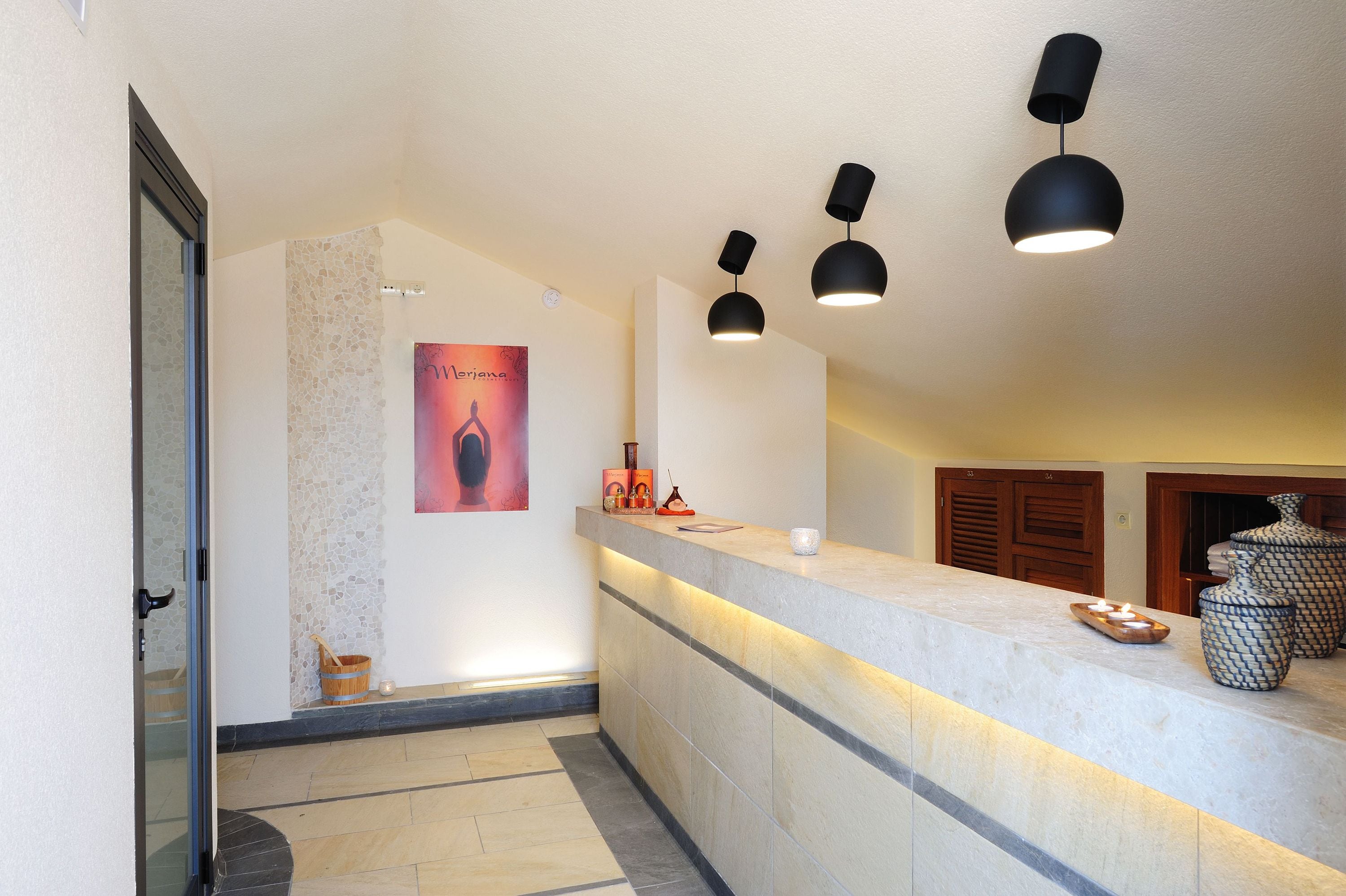 couples treatment room(s), sauna, hot tub, steam room