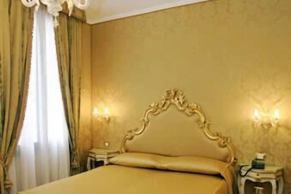 Minibar, in-room safe, desk, rollaway beds (surcharge)