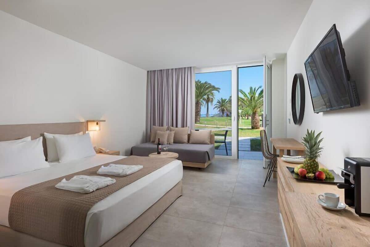 Premium Room (Beachfront Wing)